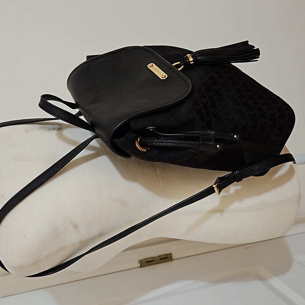 Michael Kors Bedford Signature Jacquard/Leather Drawstring Backpack 🎒 - Picture 4 of 10